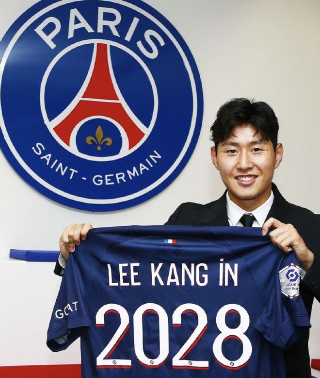 正是他在 正是他在