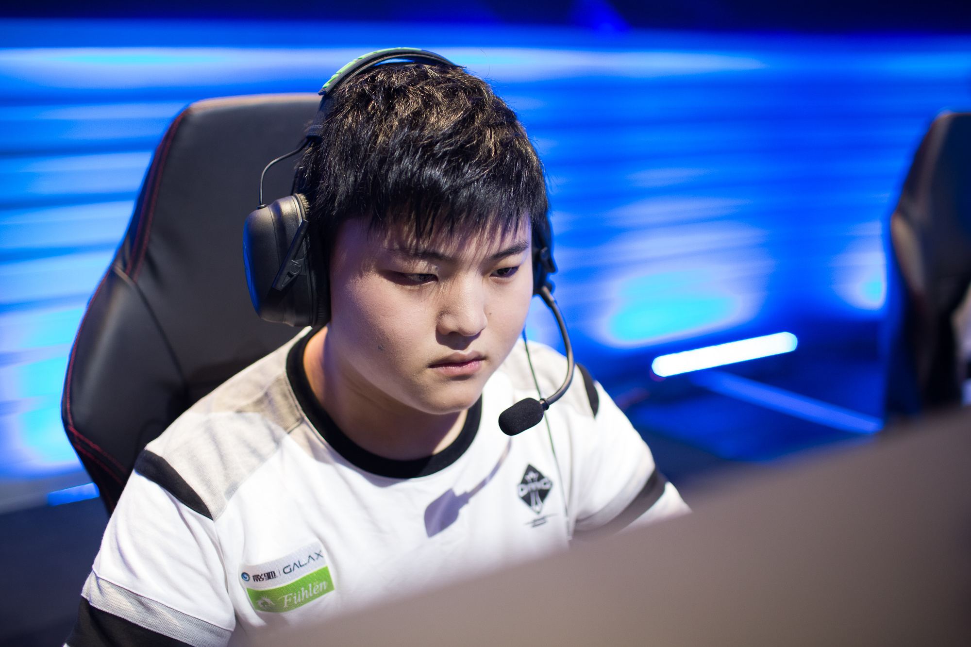 一脚劲射破 一脚劲射破